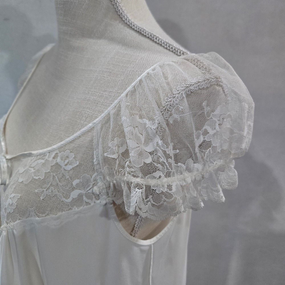 Lucie Ann Nightgown Petite Vintage Lace Trim Maxi Cap Sleeve Beverly Hills #1434 - Picture 12 of 14